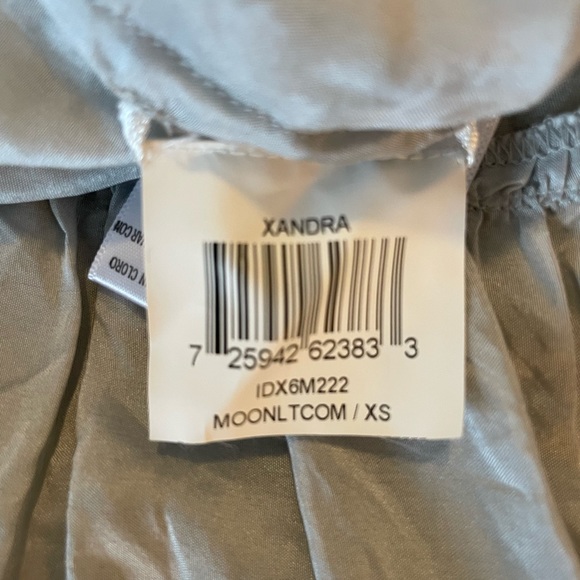 BCBG MaxAzaria xandra 100% Silk Short Casual Dress  in size 2 - Picture 8 of 12